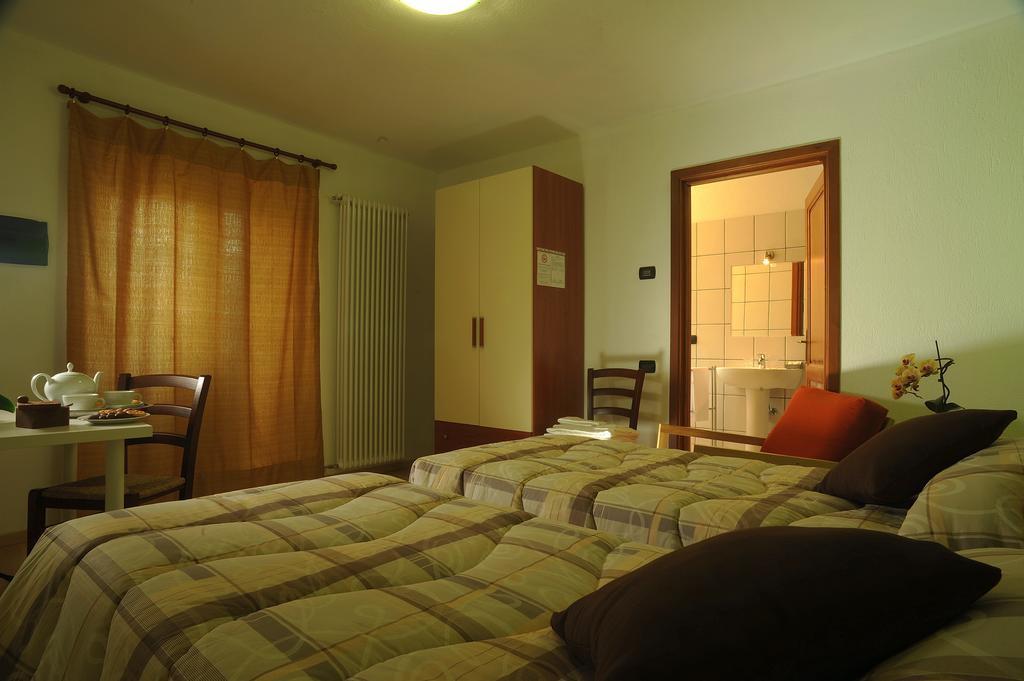 Hotel Maison Lombard Verrayes Zimmer foto